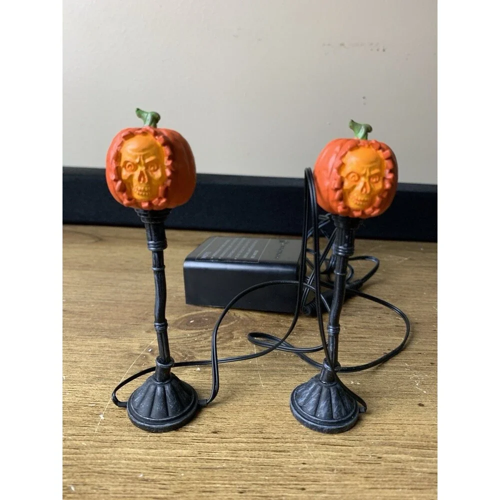 Dept. 56 Halloween Evil Pumpkin Lampposts Set Of 2 Village Accessories 4033847